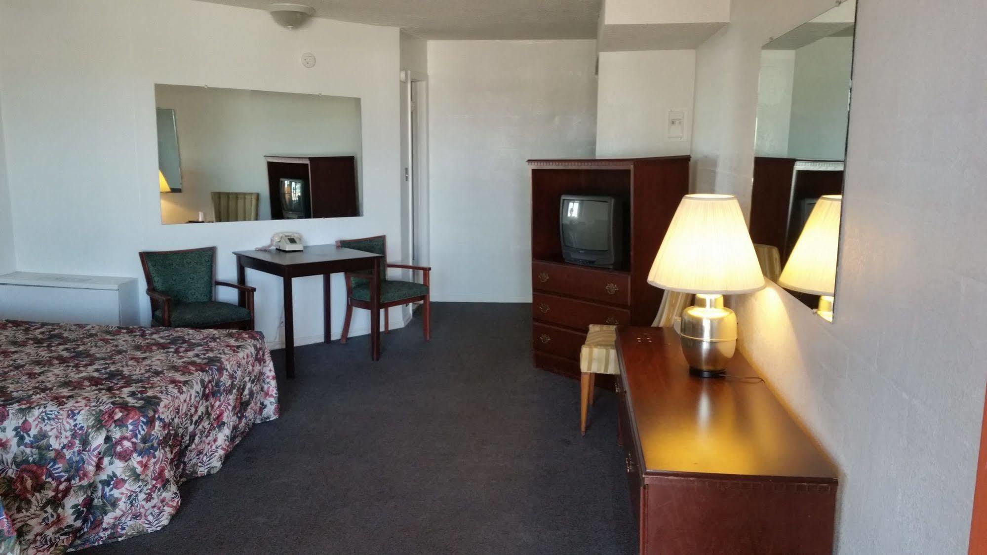 Essex House Motel Литлтон Экстерьер фото